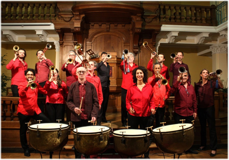 les-trompettes-du-carrousel-de brique et de baroque